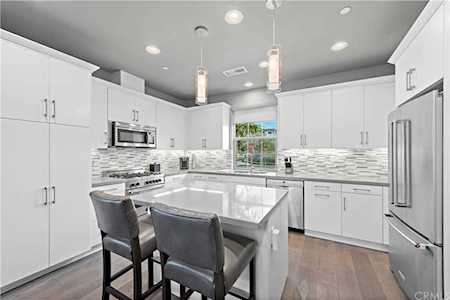119 Quiet Grove Irvine, CA 92618