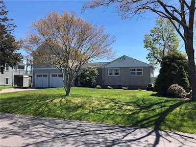 50 Houston AV Narragansett, RI 02882
