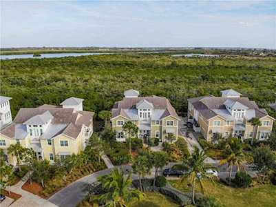 271 Sapphire Lake Drive #101 Bradenton, FL 34209