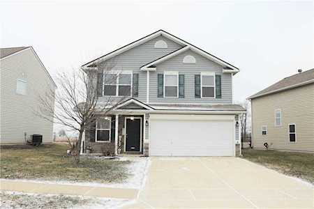 3774 Dusty Sands Road Whitestown, IN 46075