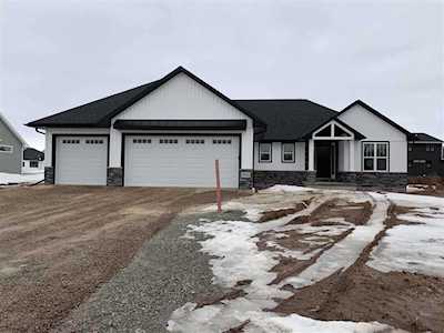 1894 Wizard Way De Pere, WI 54115