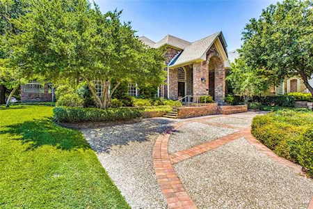 7424 Glenshannon Circle Dallas, TX 75225