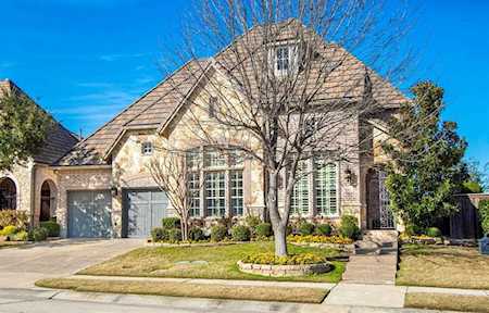 5851 Shoreside Bend Irving, TX 75039
