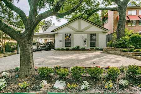 2815 Lawtherwood Place Dallas, TX 75214