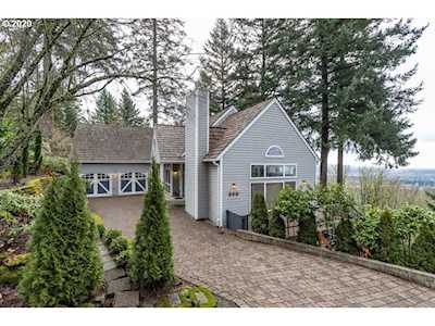 300 SW Moonridge Pl Portland, OR 97225