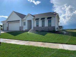 409 Peterson Trail Oregon, WI 53575-0000