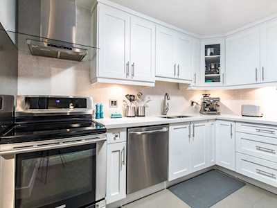 1420 E 8th Avenue #206 Vancouver, BC V5N 1T4
