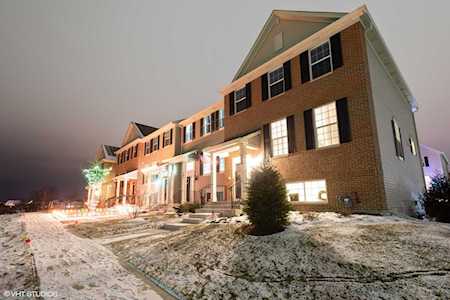 259 Lakeshore Dr Oswego, IL 60543