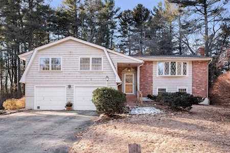 12 Smokerise Drive Chelmsford, MA 01824