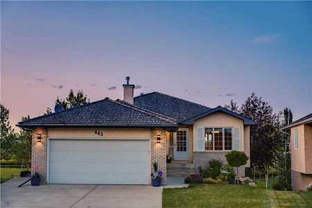 443 Lakeside Greens Court Chestermere, AB T1X 1C8
