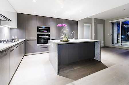 2089 W 43rd Avenue #301 Vancouver, BC V6M 2C8