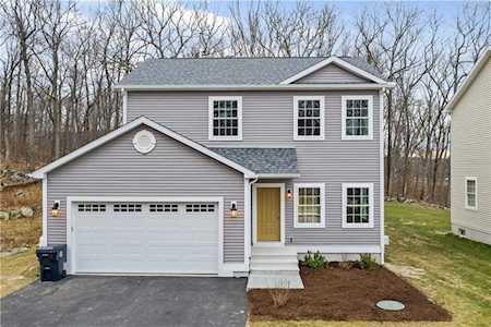 68 Dade RD Cumberland, RI 02864