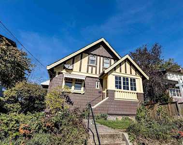 368 E Keith Road North Vancouver, BC V7L 1V7