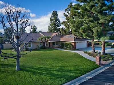 4331 La Cuesta Circle Yorba Linda, CA 92886