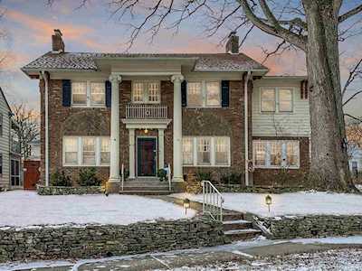 415 W Oakdale Drive Fort Wayne, IN 46807