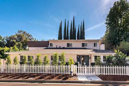 12924 Sarah Street Studio City, CA 91604