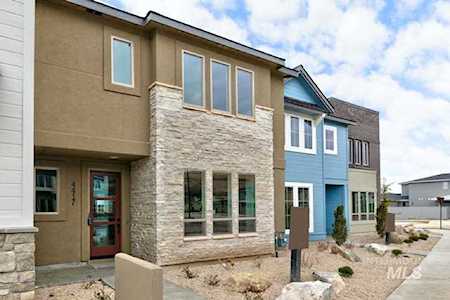 4417 E Parkcenter Blvd Boise, ID 83716