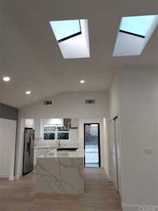 4221 Greenbush Avenue Sherman Oaks, CA 91423