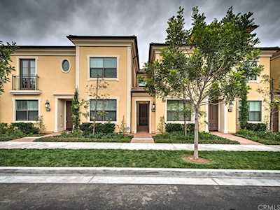 128 Crescent Moon Irvine, CA 92602