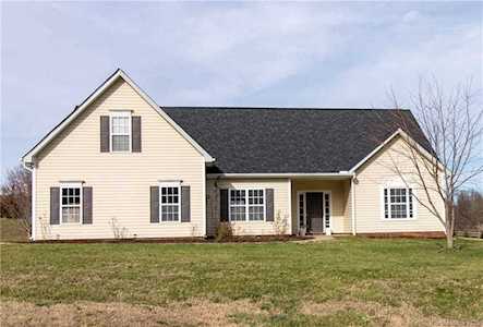 244 Brook Glen Dr Mooresville, NC 28115
