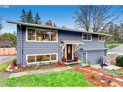 2091 Country Club Rd Lake Oswego, OR 97034