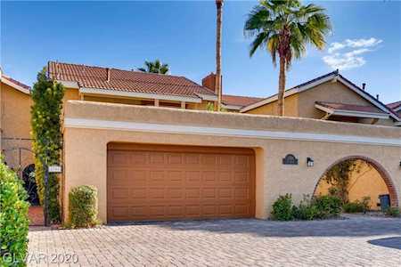 2910 Bel Air Dr Las Vegas, NV 89109