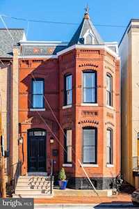 206 Patrick St Alexandria, VA 22314