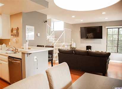 11350 Foothill Boulevard #26 Sylmar, CA 91342