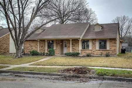 828 Warwick Drive Plano, TX 75023