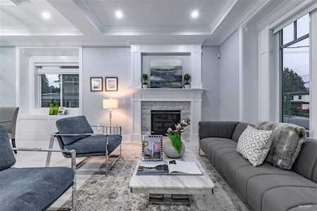 5439 Gilpin Street Burnaby, BC V5G 2H8