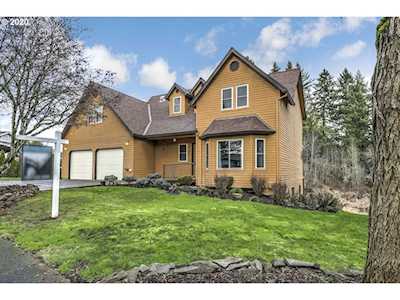 2121 SE Oak Crest Dr Hillsboro, OR 97123