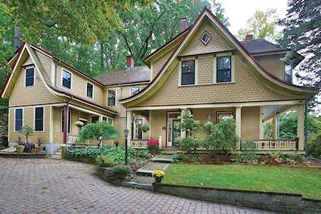 480 Walnut St Newton, MA 02460