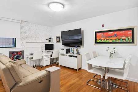 125 B St #1D Boston, MA 02127