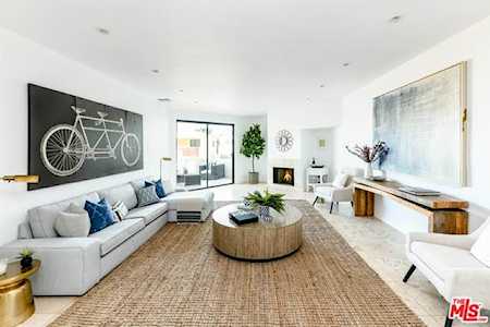 7301 Vista Del Mar #A102 Playa Del Rey, CA 90293