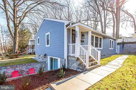 6917 Custis Parkway Falls Church, VA 22042