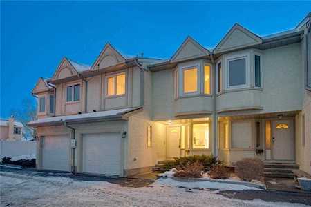 468 Woodbine Boulevard SW #25 Calgary, AB T2W 5H7
