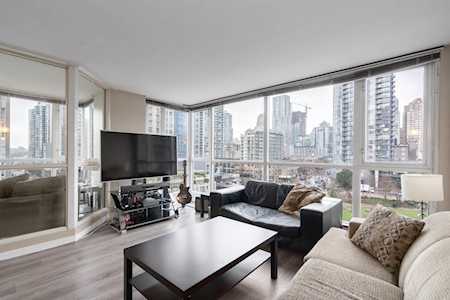 1188 Richards Street #709 Vancouver, BC V6B 3E6