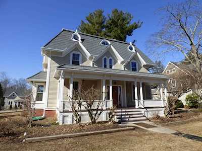 32 N Prospect Street #2 Amherst, MA 01002