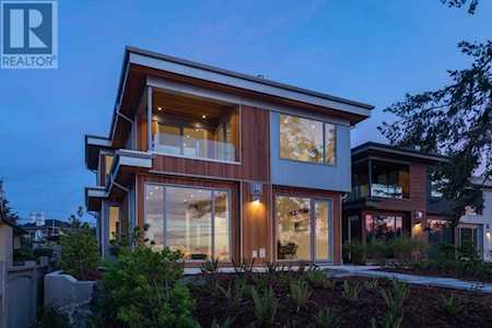 10379 Allbay Rd Sidney, BC V8L2N8