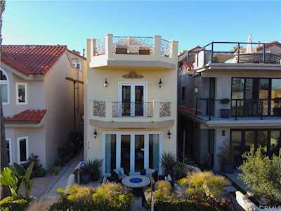 115 22nd Street Huntington Beach, CA 92648