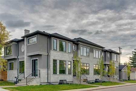 2634 23 Avenue SW Calgary, AB T3E 2C3