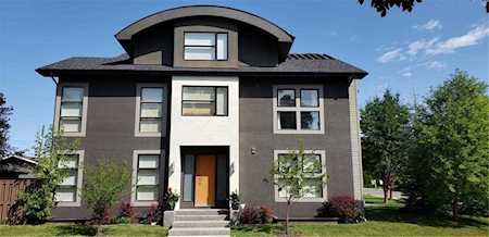 2006 40 Avenue SW Calgary, AB T2T 4Y1