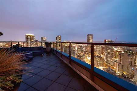 1199 Seymour Street #3304 Vancouver, BC V6B 1K3