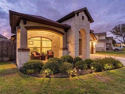 1828 Morts Pl Manchaca, TX 78652