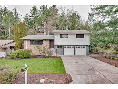4911 Parkhill St Lake Oswego, OR 97035