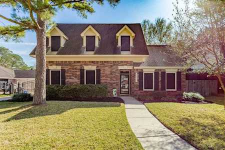 16911 Scenic Lakes Way Houston, TX 77095