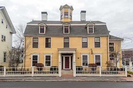 7 Islington St #3 Portsmouth, NH 03801