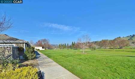 2408 Tice Creek Dr Walnut Creek, CA 94595