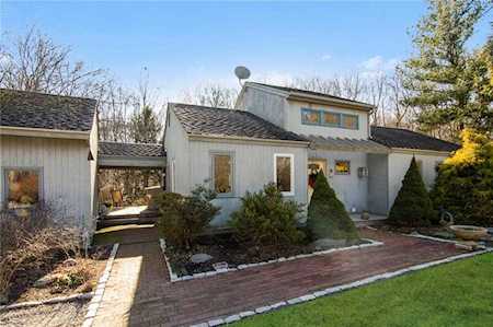 584 West Reach DR Jamestown, RI 02835