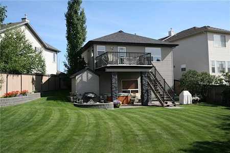 157 Panamount Place NW Calgary, AB T3K 5Y5